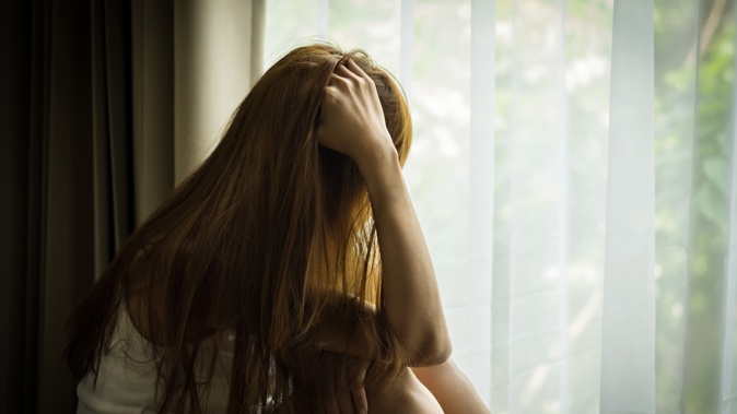 The parents of a teenager who starved to death alone in emergency accommodation believe that multiple agencies failed in their care. Photo / 123rf