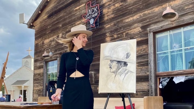Kiwi creative Kate Wilson had the opportunity to paint in a live setting at Willie Nelson's Texas Ranch. Photo / Kate Wilson