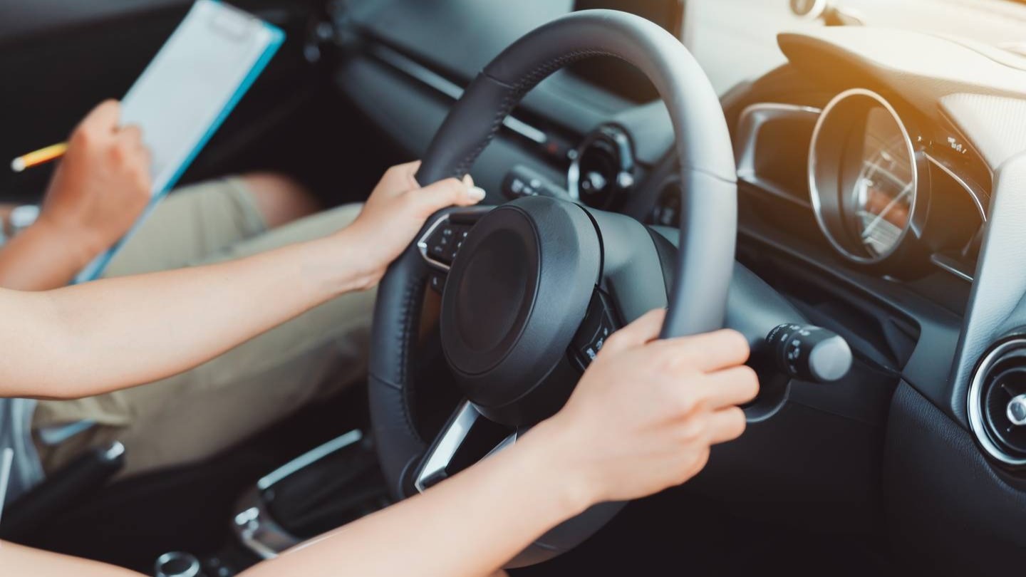 More than 300 drivers were ordered to resit their practical driving tests earlier this year amid allegations VTNZ officers took money in return for passing applicants.  Photo / 123RF
