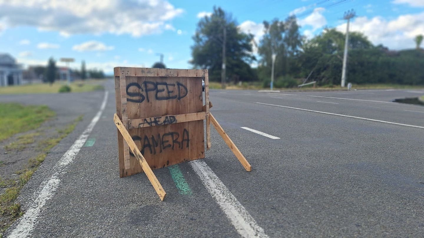 One warning sign was propped up near the intersection of Ōmahu and Twyford Rds. Photo / Michaela Gower
