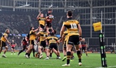 Tom Allen of the Hurricanes and Dom Gardiner of the Crusaders (L-R) compete for a lineout during the round 16 Super Rugby match between Crusaders and Hurricanes at One NZ Stadium, on May 29, 2026, in Christchurch, New Zealand. (Photo by Kai Schwoerer/Getty Images)