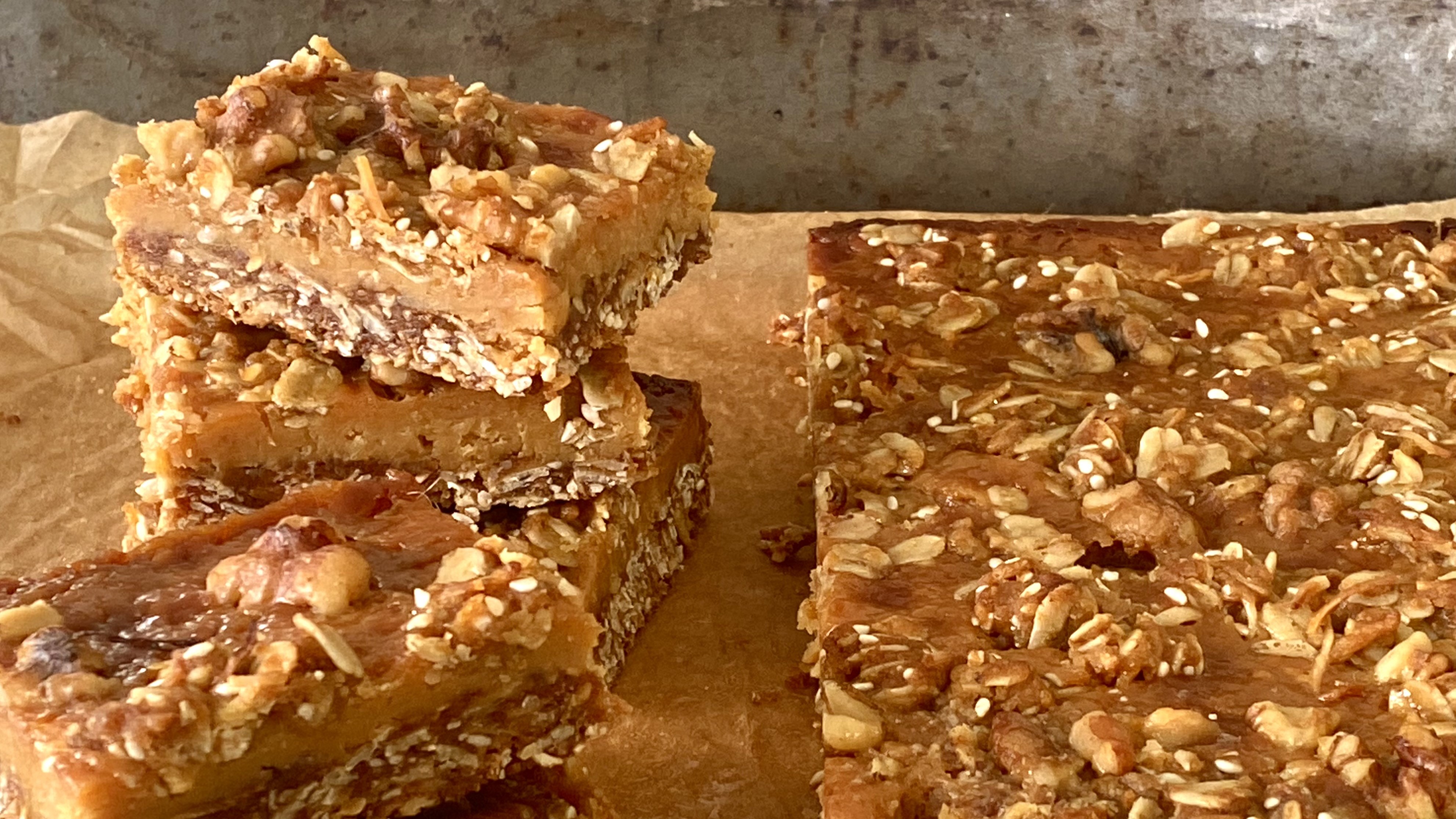 "Knock-out amazing": Nici Wickes' Anzac Slice 