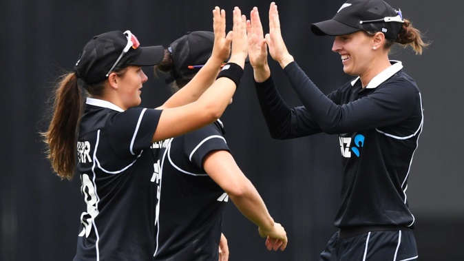 Amelia Kerr and Amy Satterthwaite. Photo / Photosport