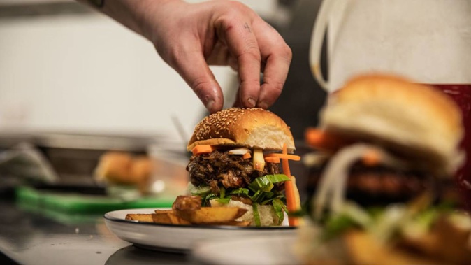 The meat is donated by Kaibosh and Freedom Farms, the veges are rejects from supermarkets, and the buns are free from New World. Photo / RNZ The meat is donated by Kaibosh and Freedom Farms, the veges are rejects from supermarkets, and the buns are free from New World. Photo / RNZ
