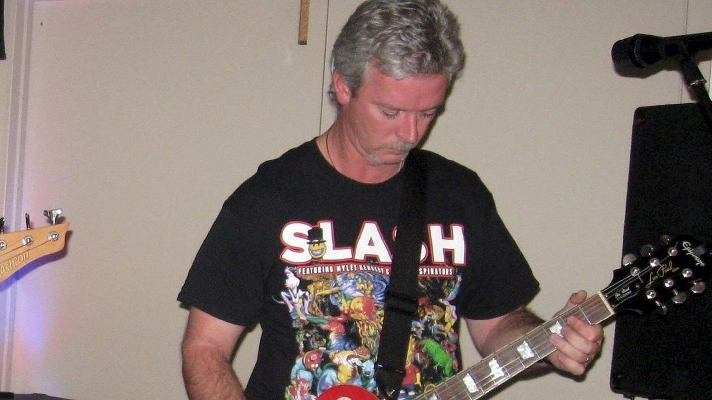 Former Ngunguru School teacher Kirk Broadfoot has been convicted of exporting and possessing child sexual exploitation images.