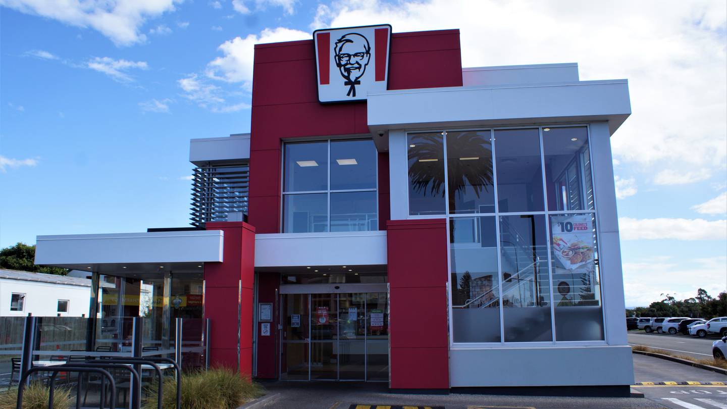 Staff at KFC in Nelson locked the doors to protect two men who'd fled to safety in the restaurant. Photo / Tracy Neal