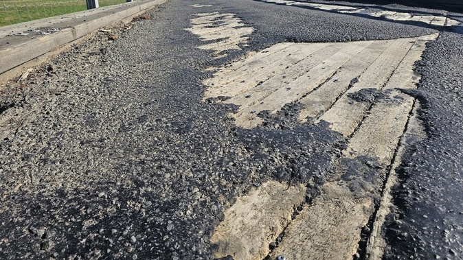 The current state of the seal on Pekatahi Bridge, which is expected to be resealed next week. Photo / Diane McCarthy