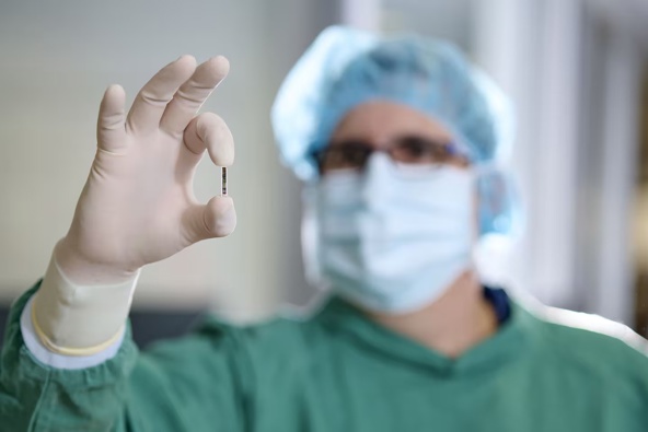 “This is the first time that a fully untethered microcomputer has been implanted into the human brain," Malpas says.