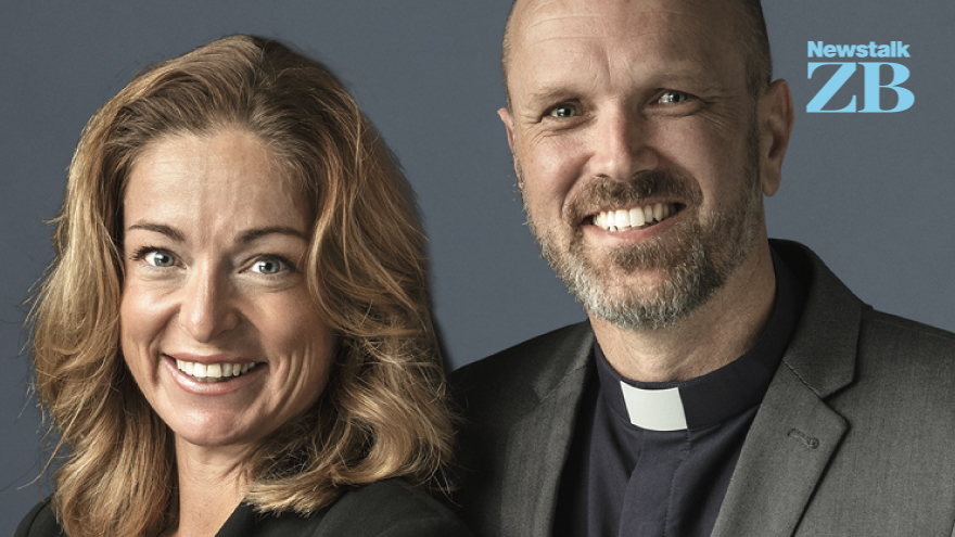 Sunday at Six with Frank Ritchie & Jax van Buuren