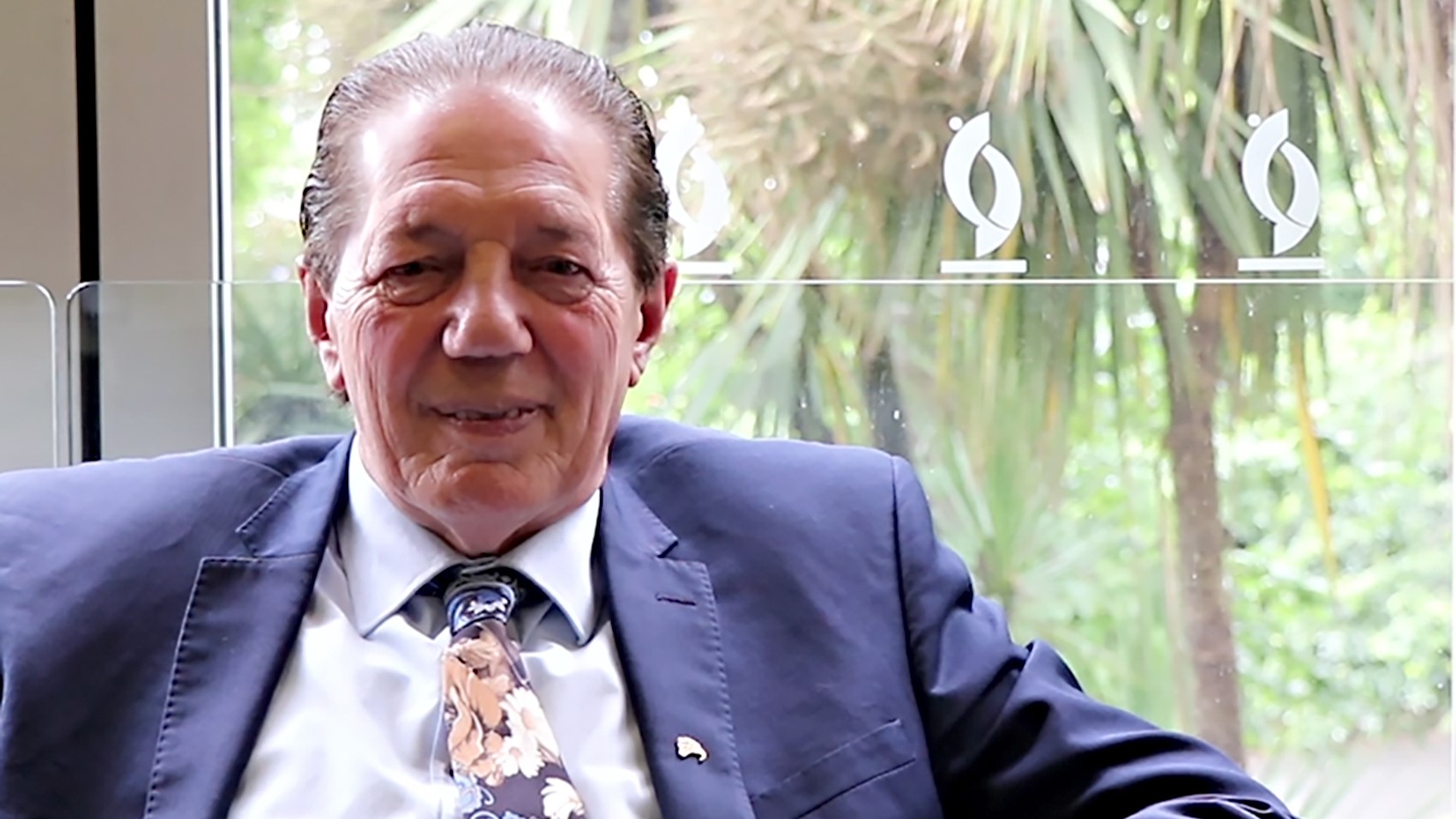 "Enormous innovator": MP pays tribute to the humour and fearlessness of Sir Tim Shadbolt 