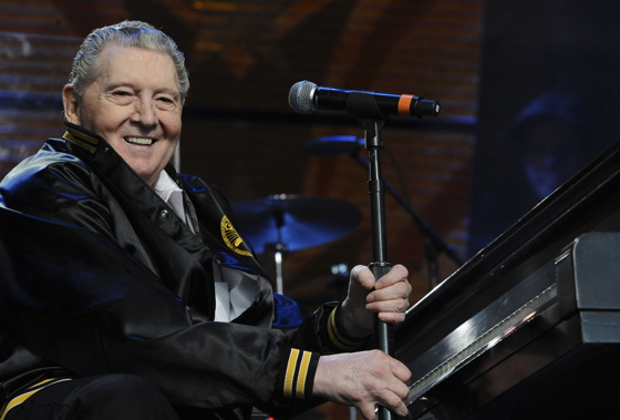 Jerry Lee Lewis performs during Farm Aid on Sept. 20, 2008 in Mansfield, Mass. Photo / AP