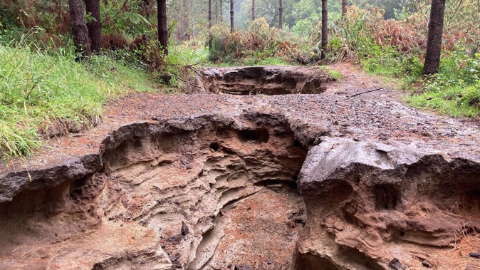 The erosion on the cycle track. Photo / Western Bay of Plenty District Council