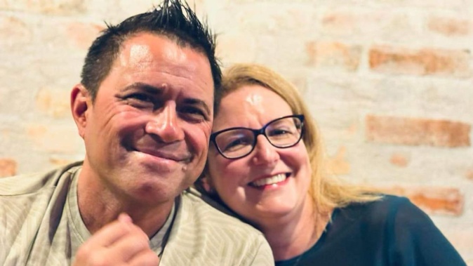 Lee Runga and Debbie Holmes want to warn others of the importance of hygiene at the barbershop after Lee developed sepsis from a small cut from some clippers.