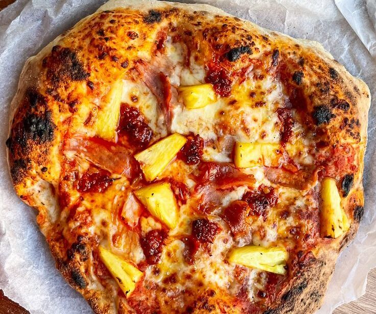Mike van de Elzen: Ham and pineapple and chunky tomato pizza