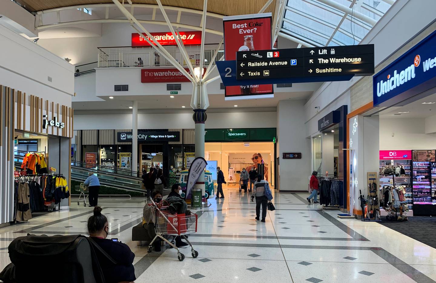 Many retailers were able to witness the fight unfold. (Photo / Adam Pearse)