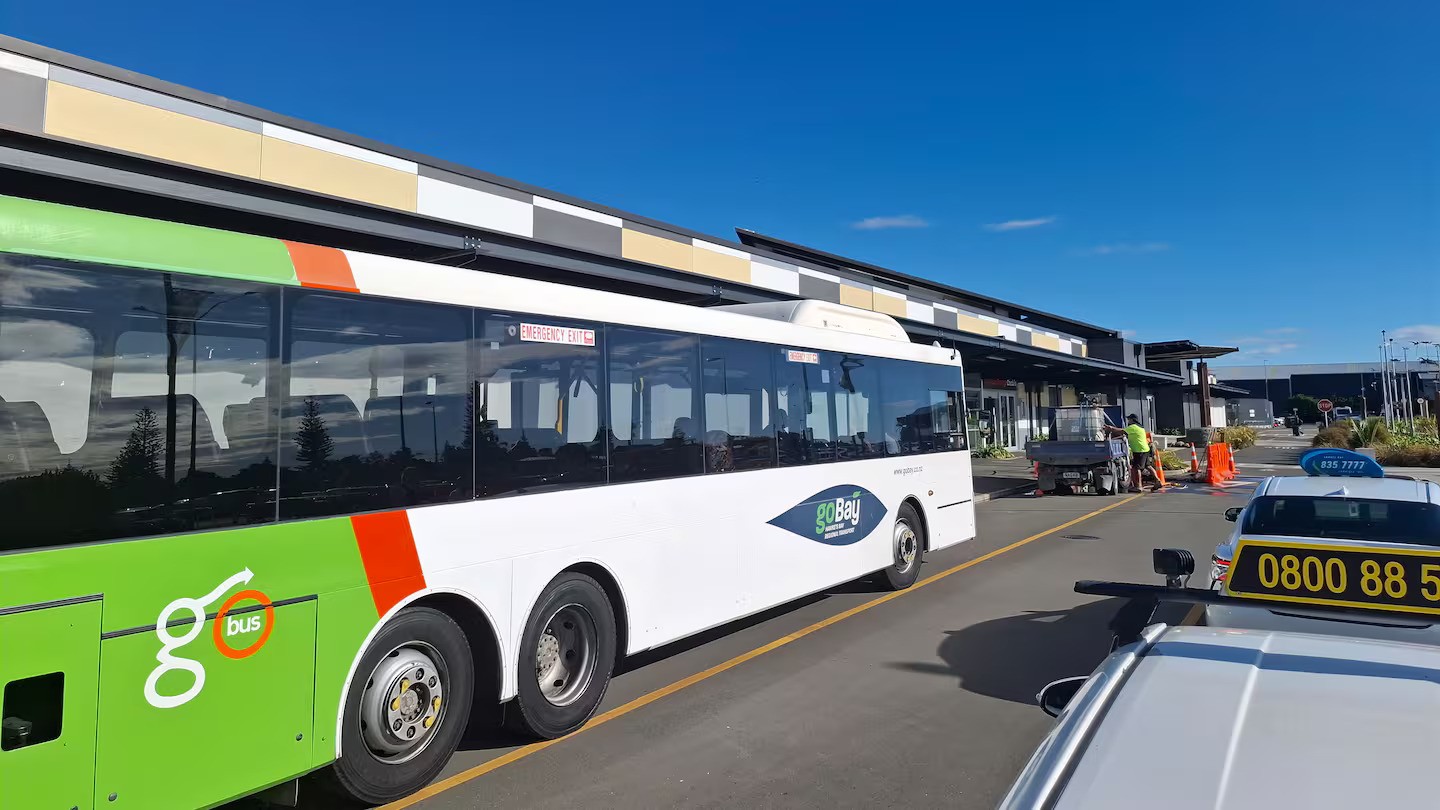 Public buses introduced at Hawke’s Bay Airport - cost, luggage space, all you need to know
