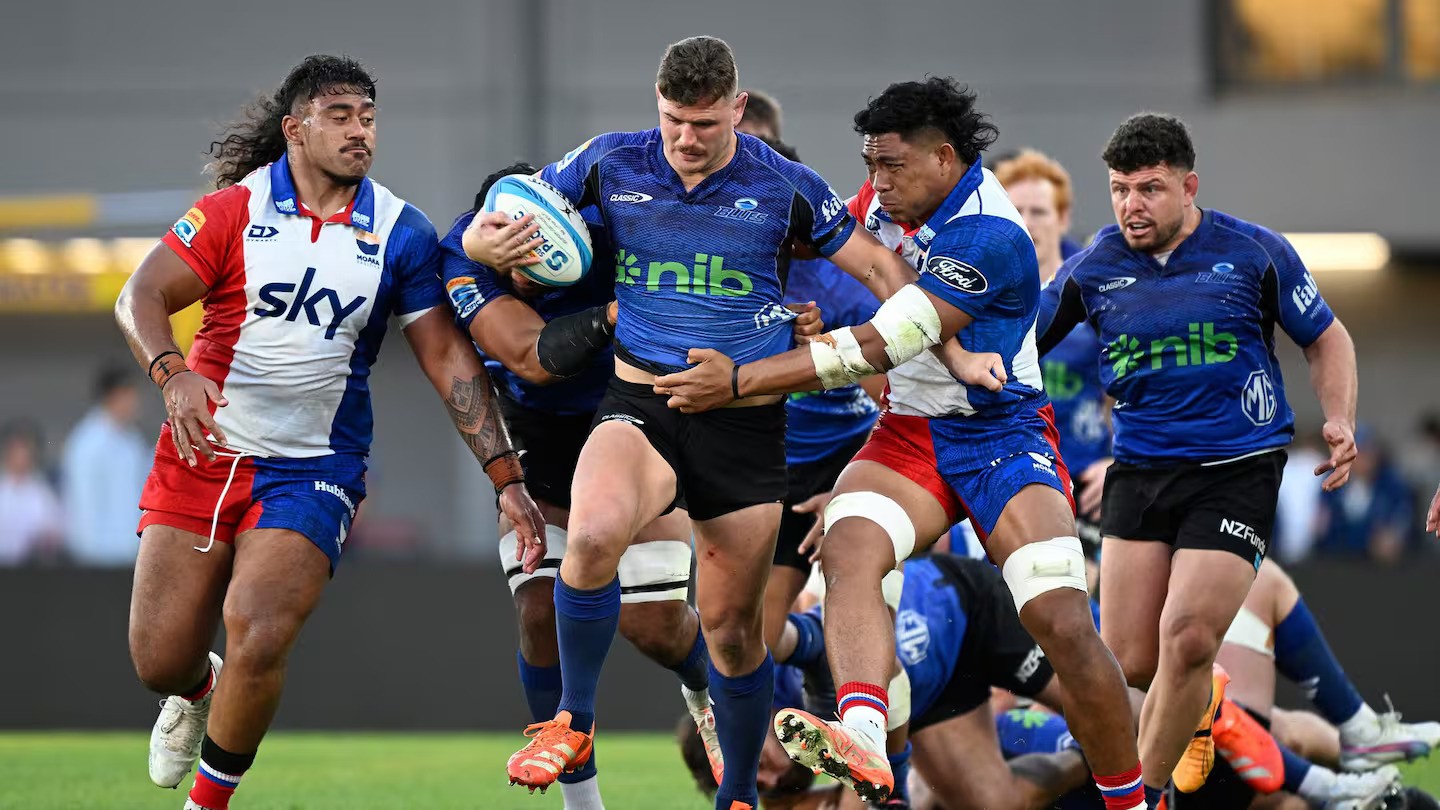 Dalton Papali'i makes a break against Moana Pasifika. Photo / Photosport