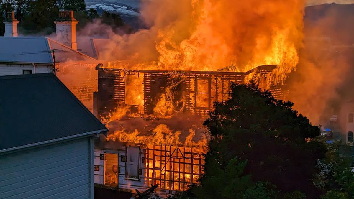 Dunedin boarding house fire: People unaccounted for