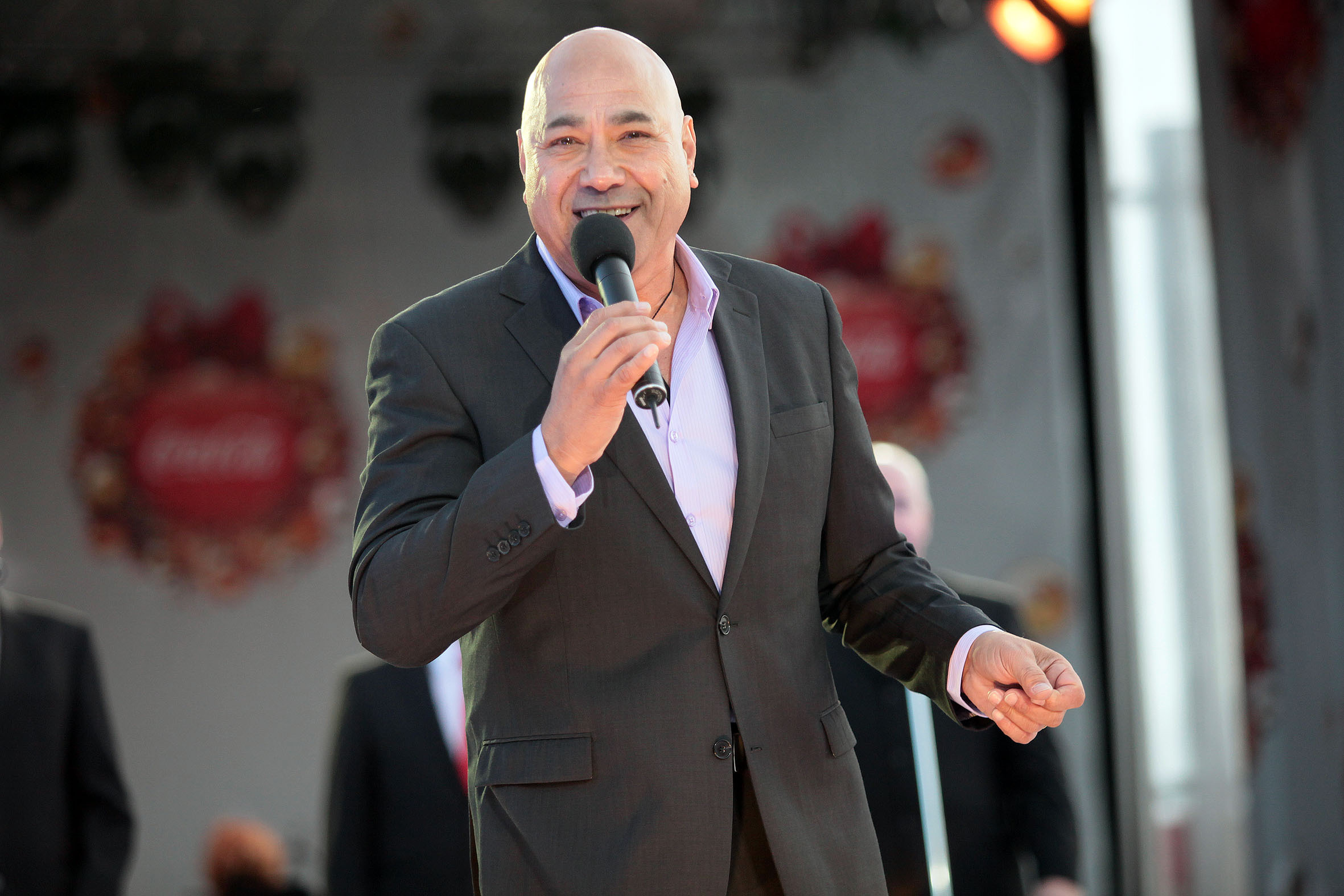 Frankie Stevens performs in the studio with Nick Mills