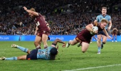 Tom Dearden of the Maroons scores a try during game three of the Men's State Of Origin series between New South Wales Blues and Queensland Maroons at Accor Stadium on July 09, 2025 in Sydney, Australia. (Photo by Cameron Spencer/Getty Images)