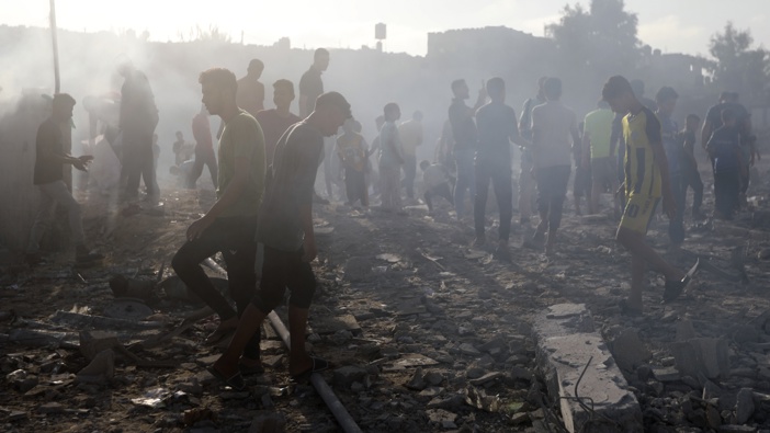 Palestinians inspect the damage of a destroyed mosque following an Israeli airstrike in Khan Younis refugee camp, southern Gaza Strip, Wednesday, Nov. 8, 2023. Photo / AP