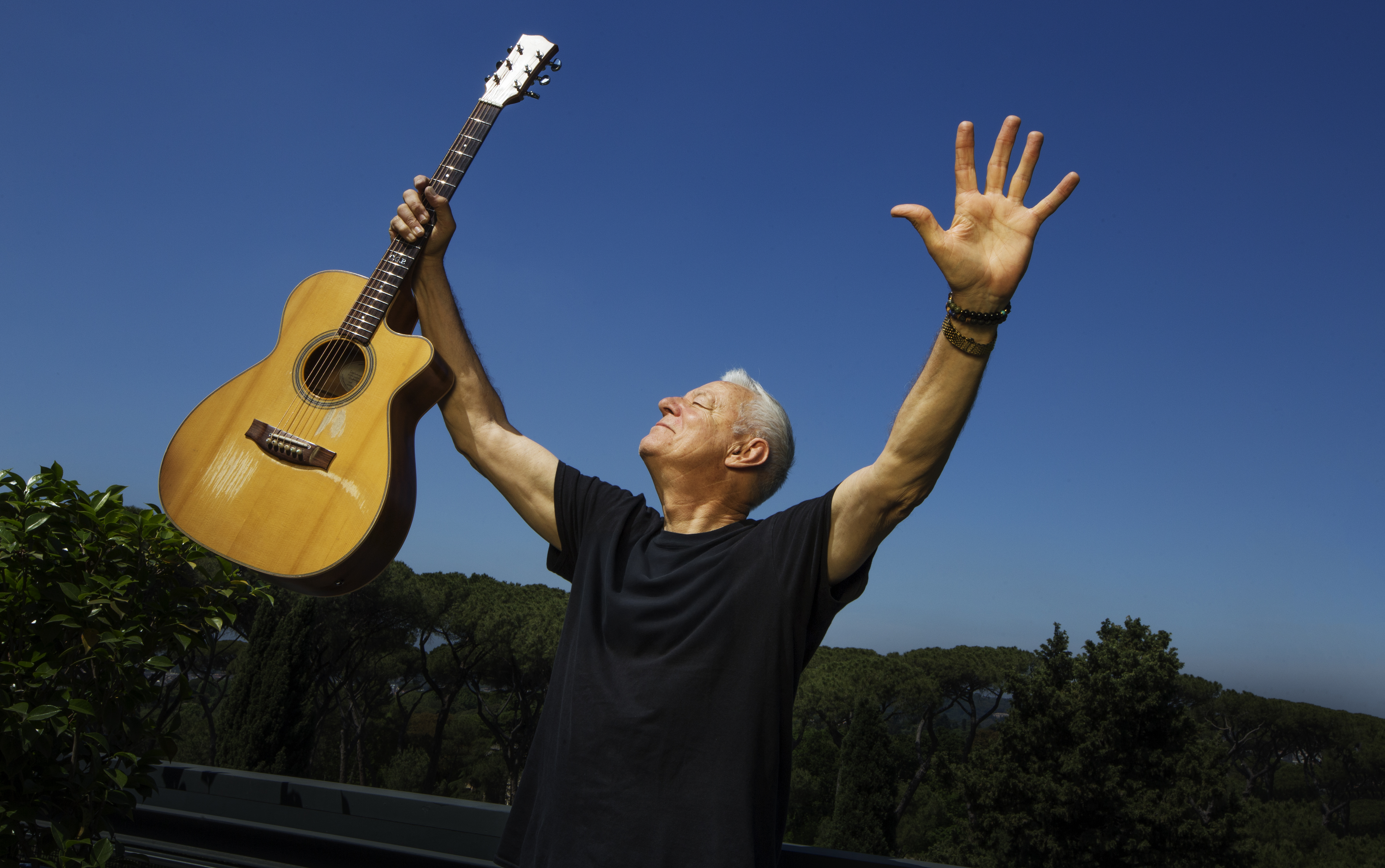 'My calling': Tommy Emmanuel on his musical impact ahead of his new tour 