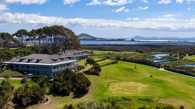 Carrington resort on the Karikari peninsula was originally developed by American businessman Paul Kelly in the late 90’s.
