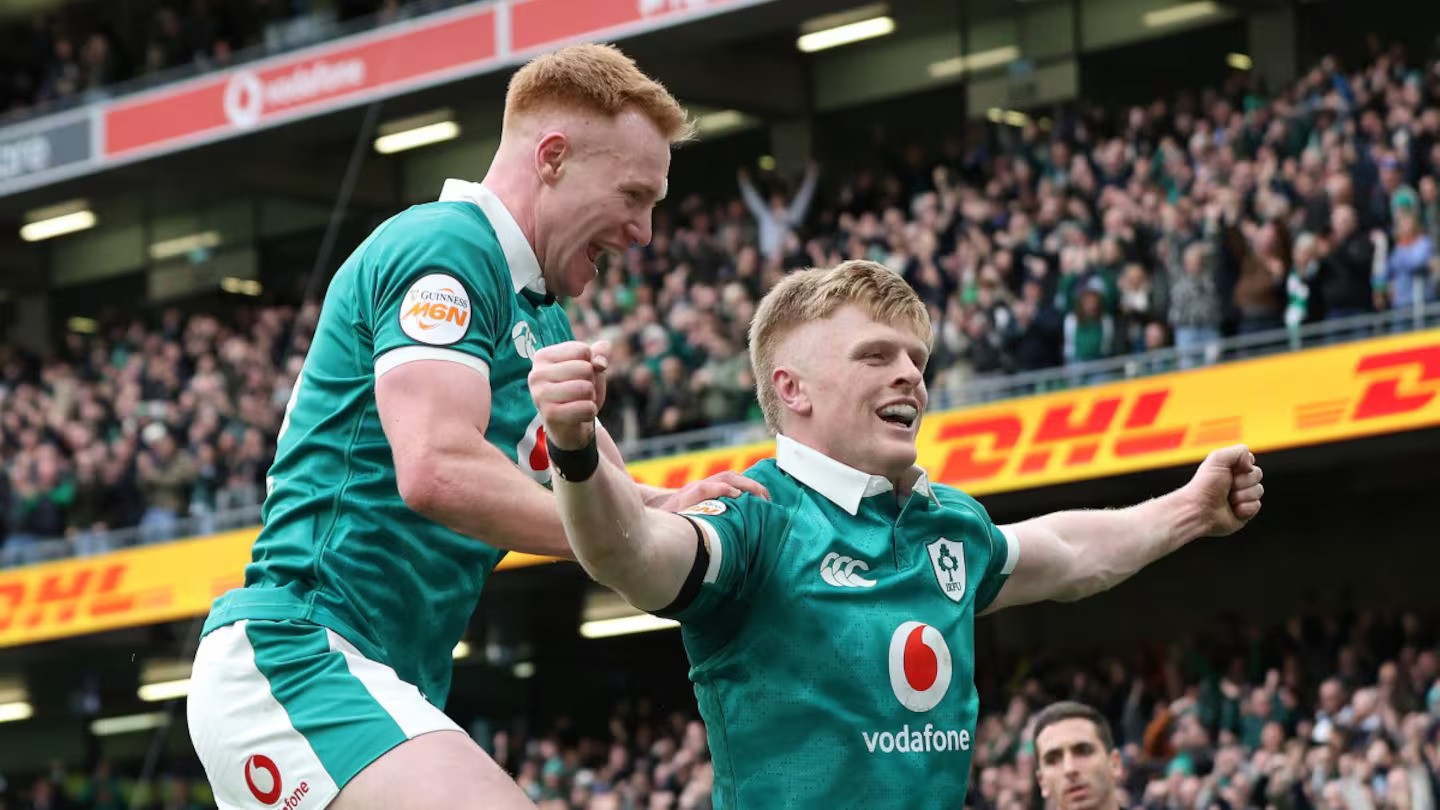 Ireland keep Six Nations title dreams alive in dashing Scotland's