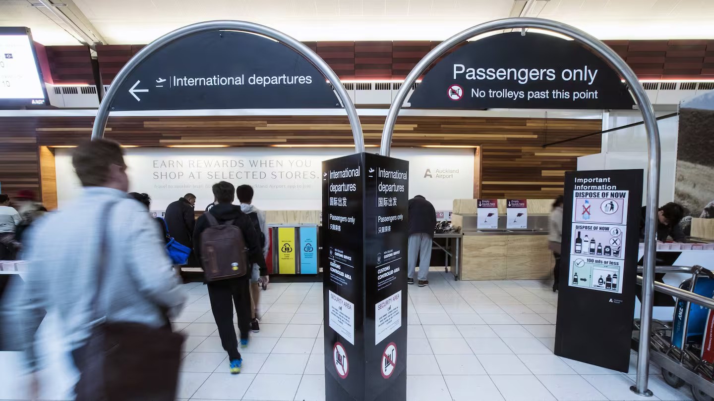 New Zealand’s annual net migration rate has fallen again. Photo / Jason Oxenham