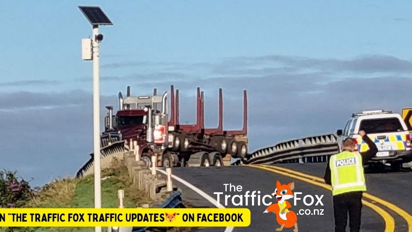 Truck crash closes SH1 in Horowhenua, one person critical, two with moderate injuries