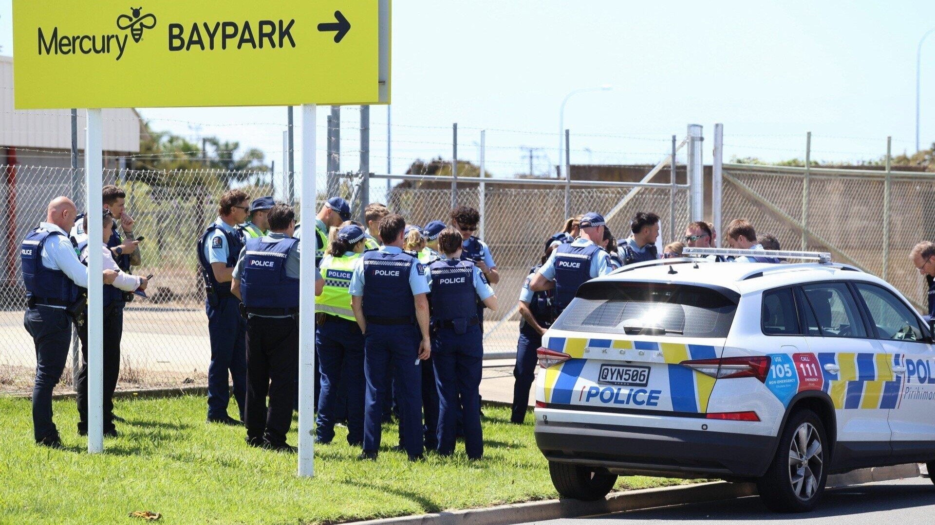 'Risk to life and property': New slip prompts evacuations in Pāpāmoa