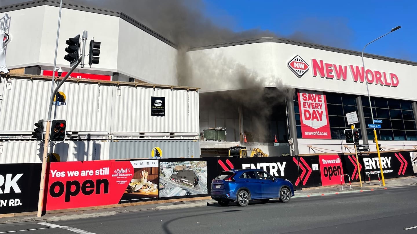 Smoke billowing from Victoria Park New World. Photo / Natasha Gordon