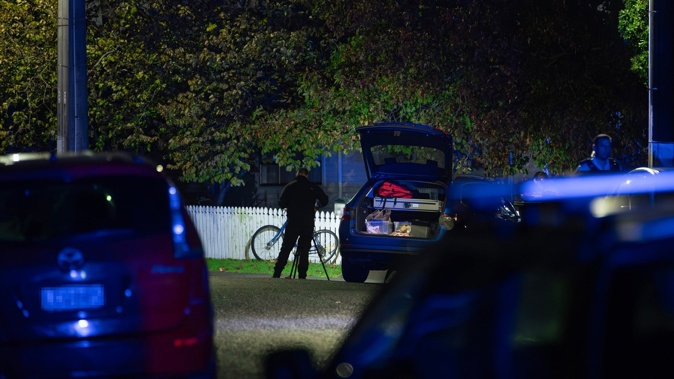 Police set up cordons on Boakes Rd in Mt Wellington after an incident last night, where a person was taken to Auckland City Hospital with serious injuries. Photo / Hayden Woodward