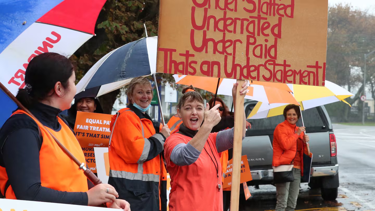 Public Service Association's allied, public health and technical health workers protest for better pay and conditions in 2022. Photo / Bevan Conley (File)