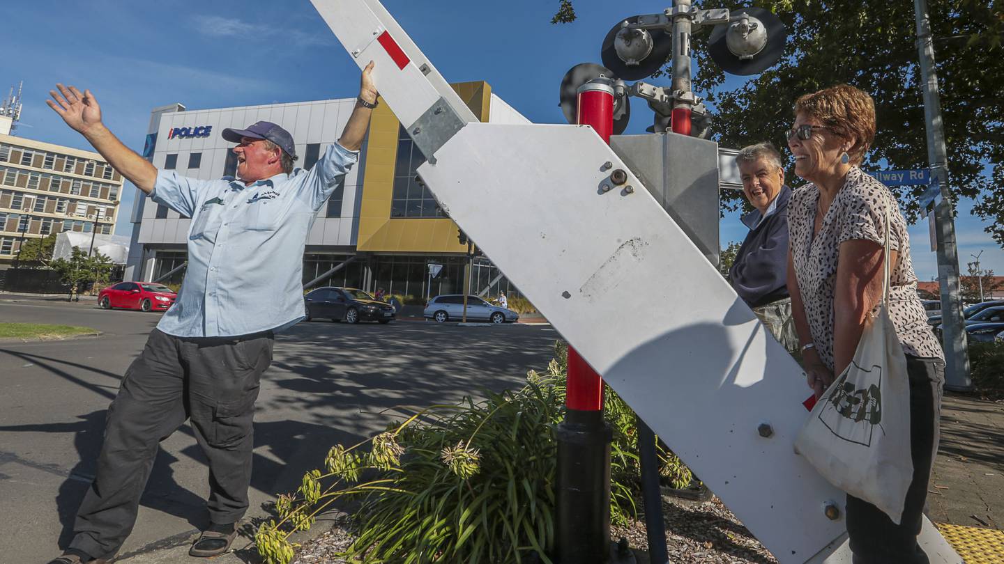 A fault on rail crossing barrier arms also caused traffic problems in Hastings on March 12. Photo / Paul Taylor - file