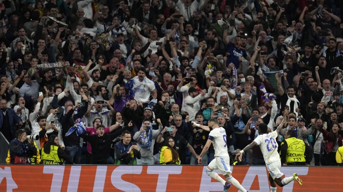 Karim Benzema scores the go-ahead goal vs Manchester City. (Photo / AP)