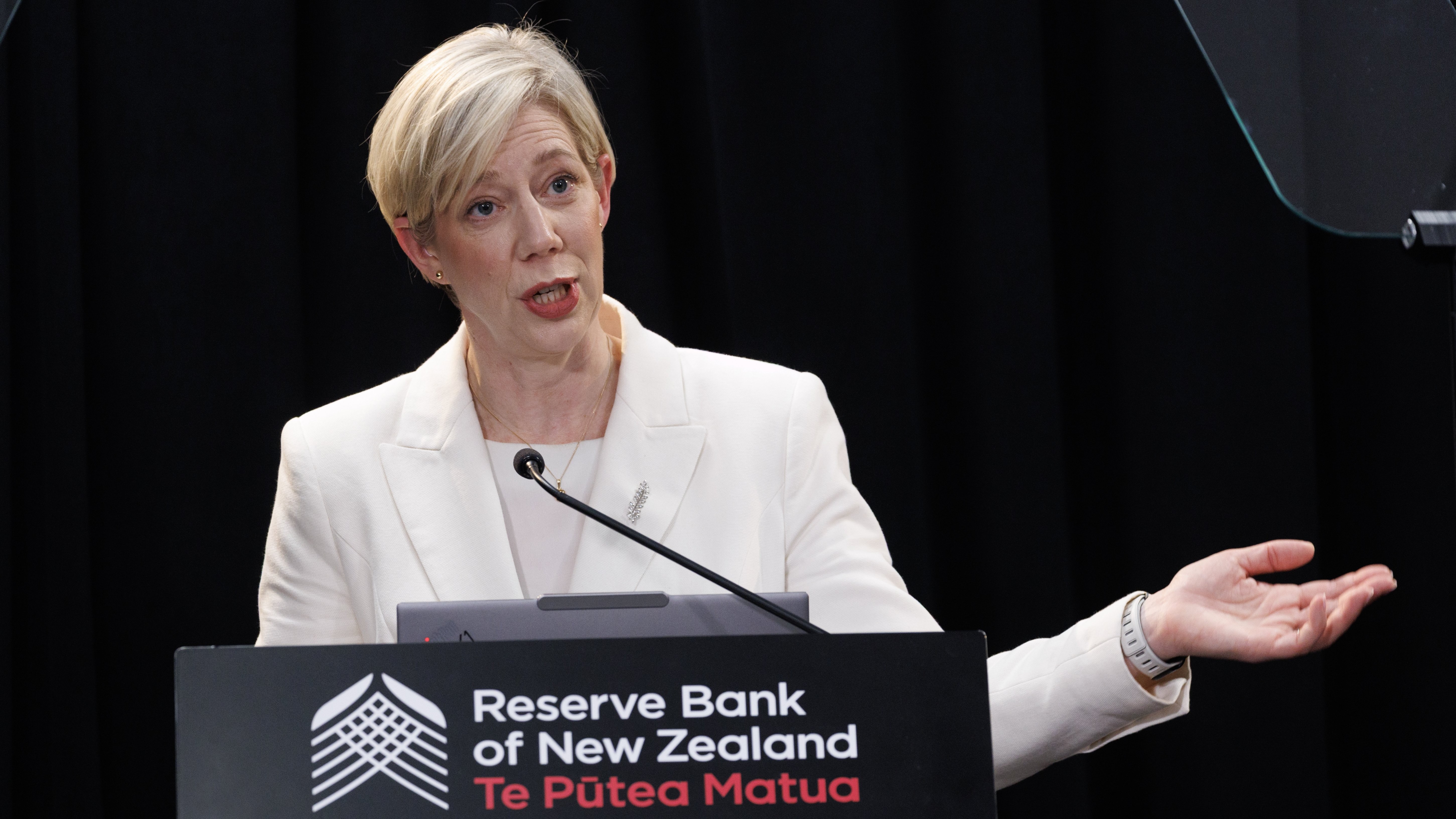 "Wasn't that tight": Reserve Bank Governor unpacks decision to hold OCR after split vote 
