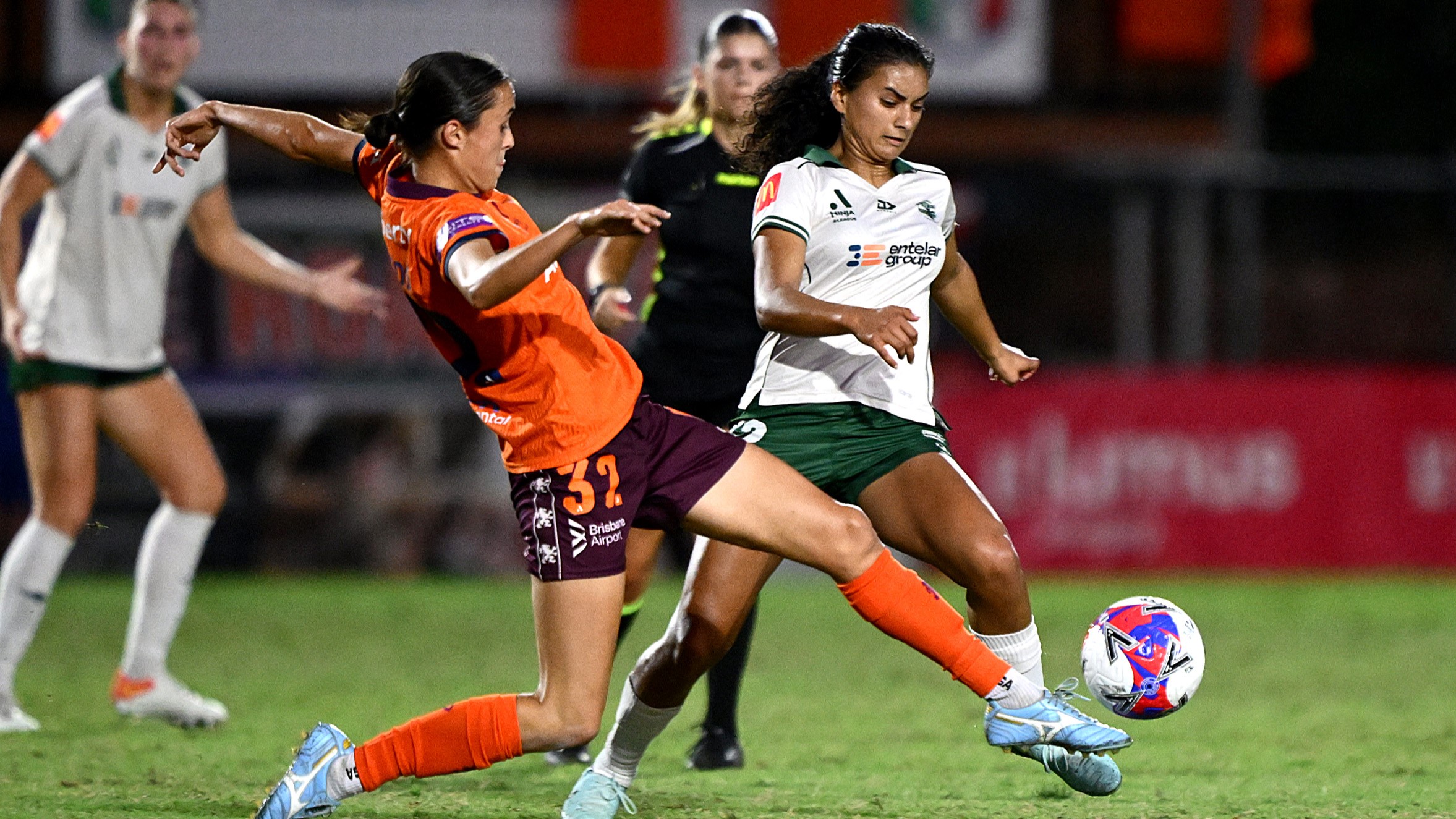 "Only halftime": High energy as Phoenix women aim to turn things around against Roar 