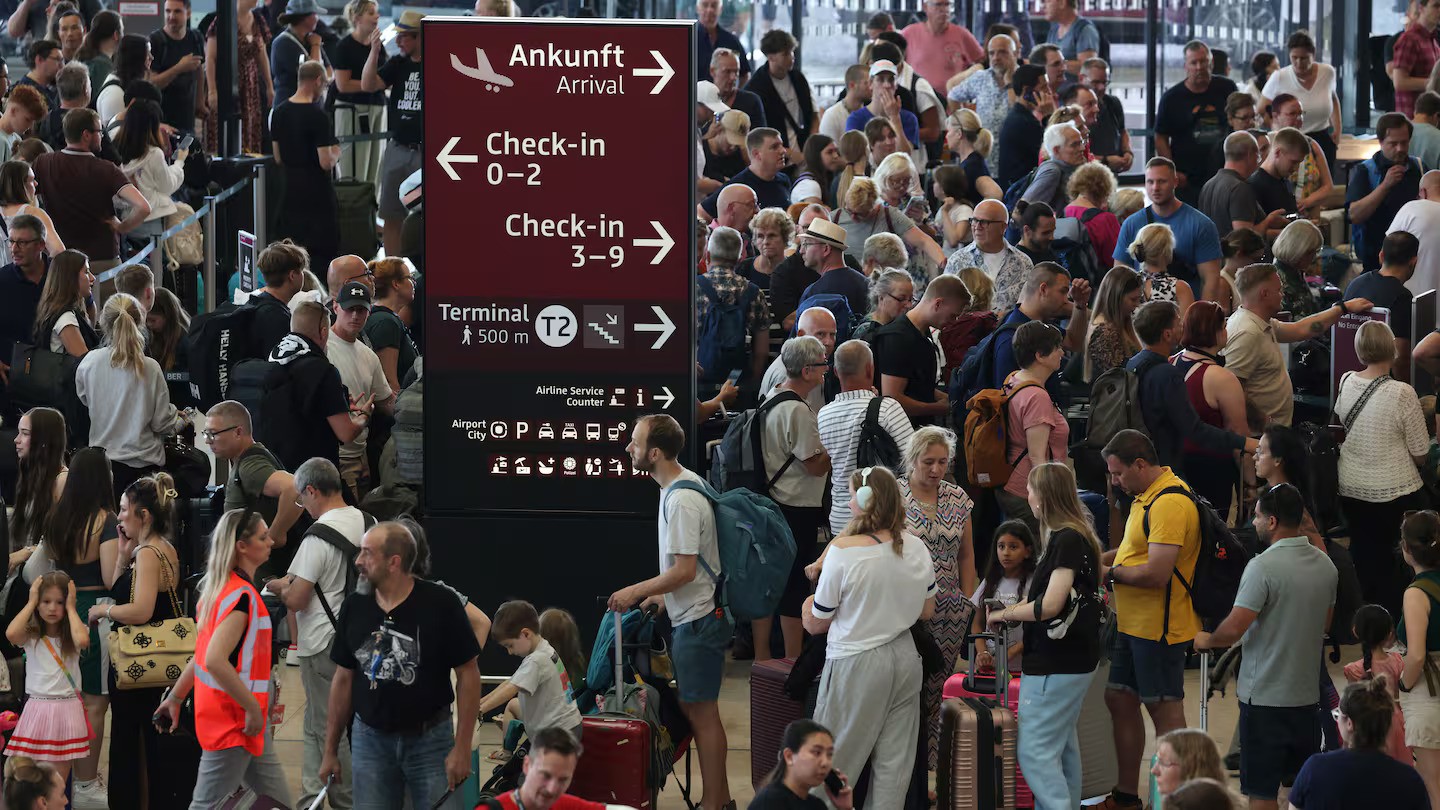 Airlines head for record passenger numbers, show resilience