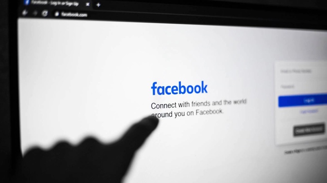 When deciding to purchase items off social media, police say buyers should take basic precautions. (Photo / 123rf)