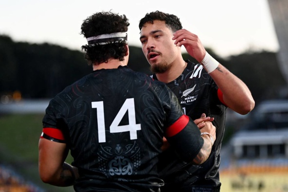 Jonah Lowe of the Māori All Blacks celebrates with Billy Proctor. (Photo / Getty)