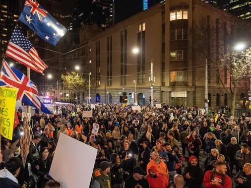 A large crowd in Melbourne protesting the lockdown. Photo / Supplied