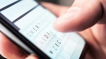 'Ghost tapping': Alleged text ring scammer's $6000 luxury spree halted by police