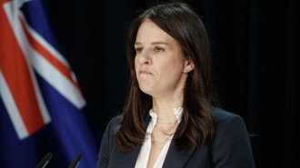 Minister talking tough on employers hiring migrants over New Zealanders