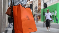 Young women spend more money on retail while men spend more on transport, eating out and entertainment. Photo / Bloomberg