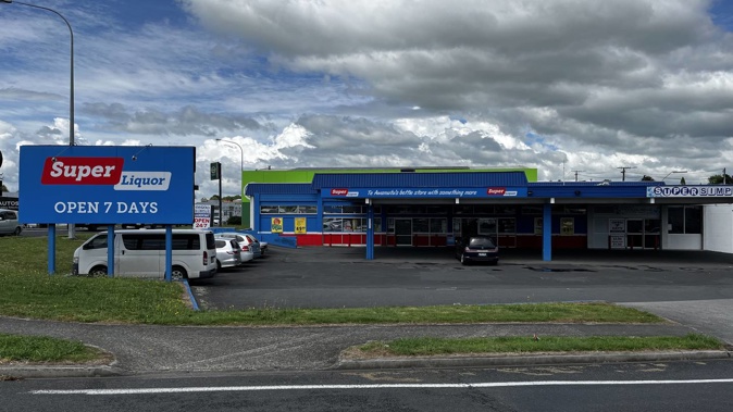 Super Liquor Te Awamutu was allegedly one of the businesses targeted by the group. Photo / Kate Durie