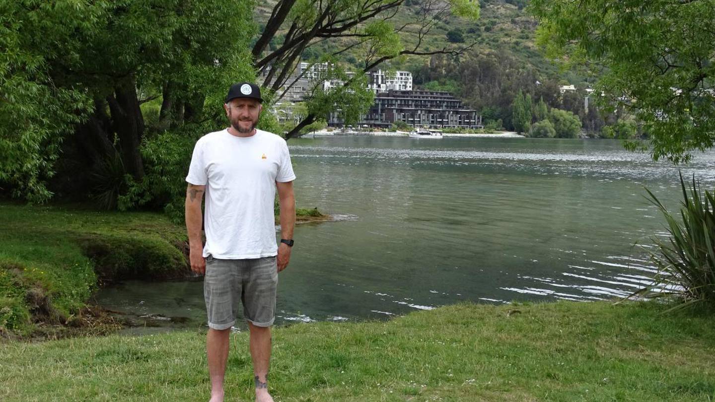 Eli Fynn returns to the spot where he performed CPR on a child who had reportedly almost drowned. Photo / Cass Marrett, Otago Daily Times