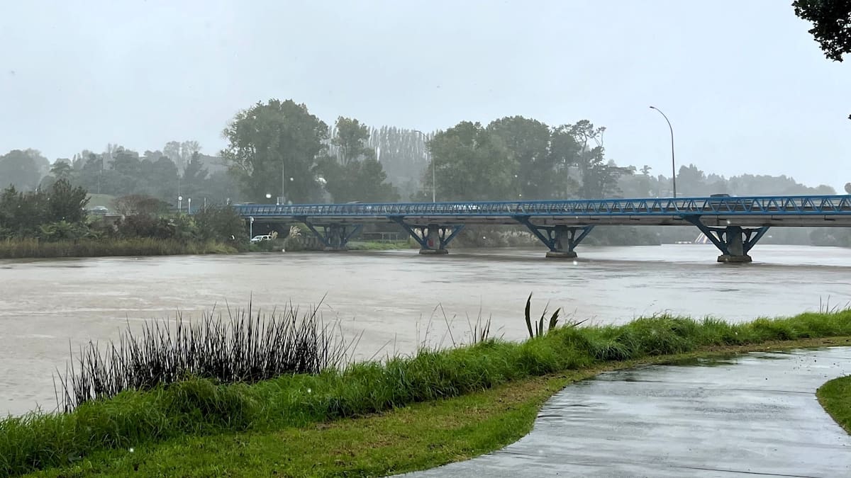 Bridge slip stabilised but cycle path stays shut