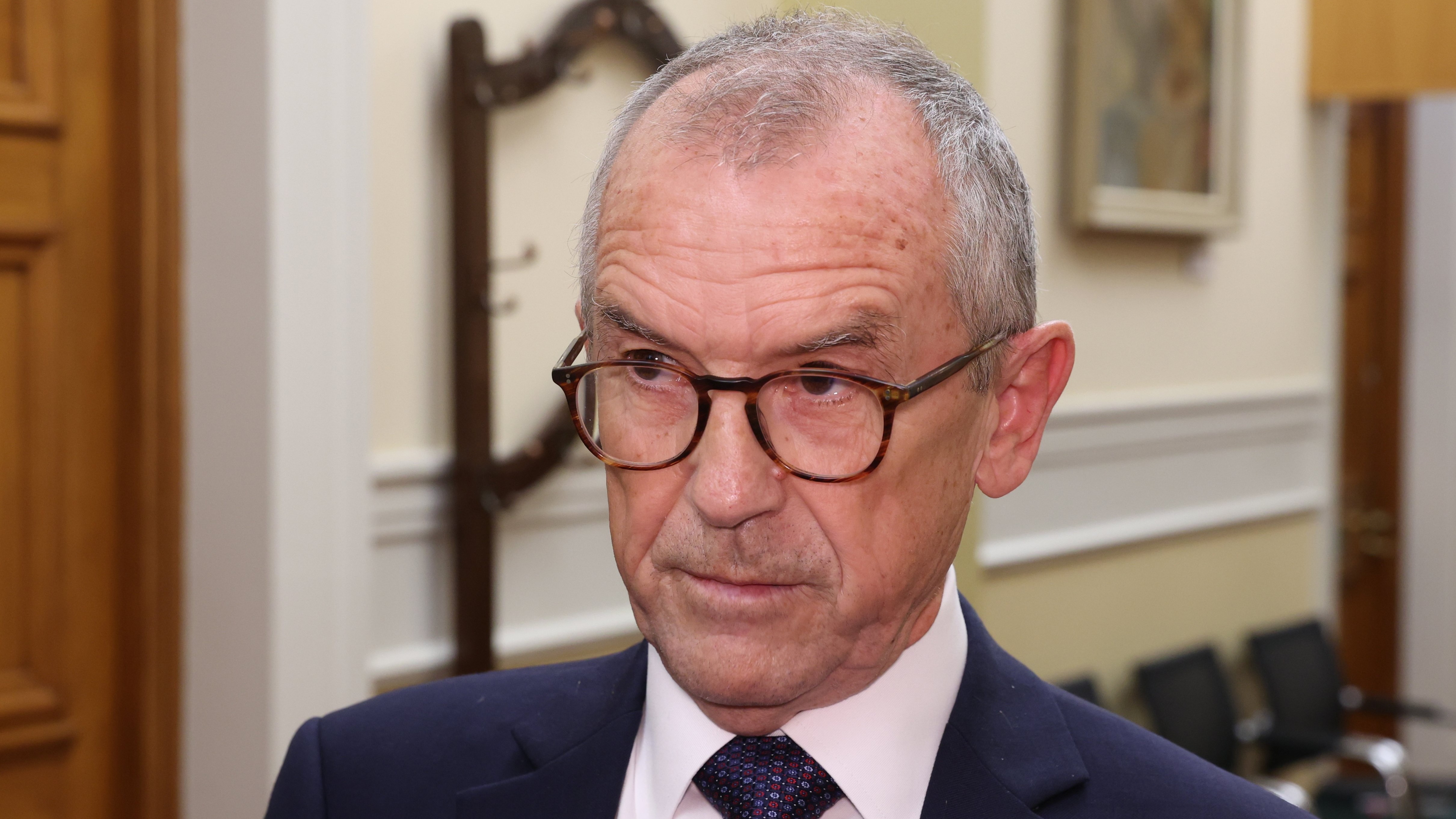 Public Service Commissioner 'frustrated' and 'bewildered' by dragging primary teacher pay talks 