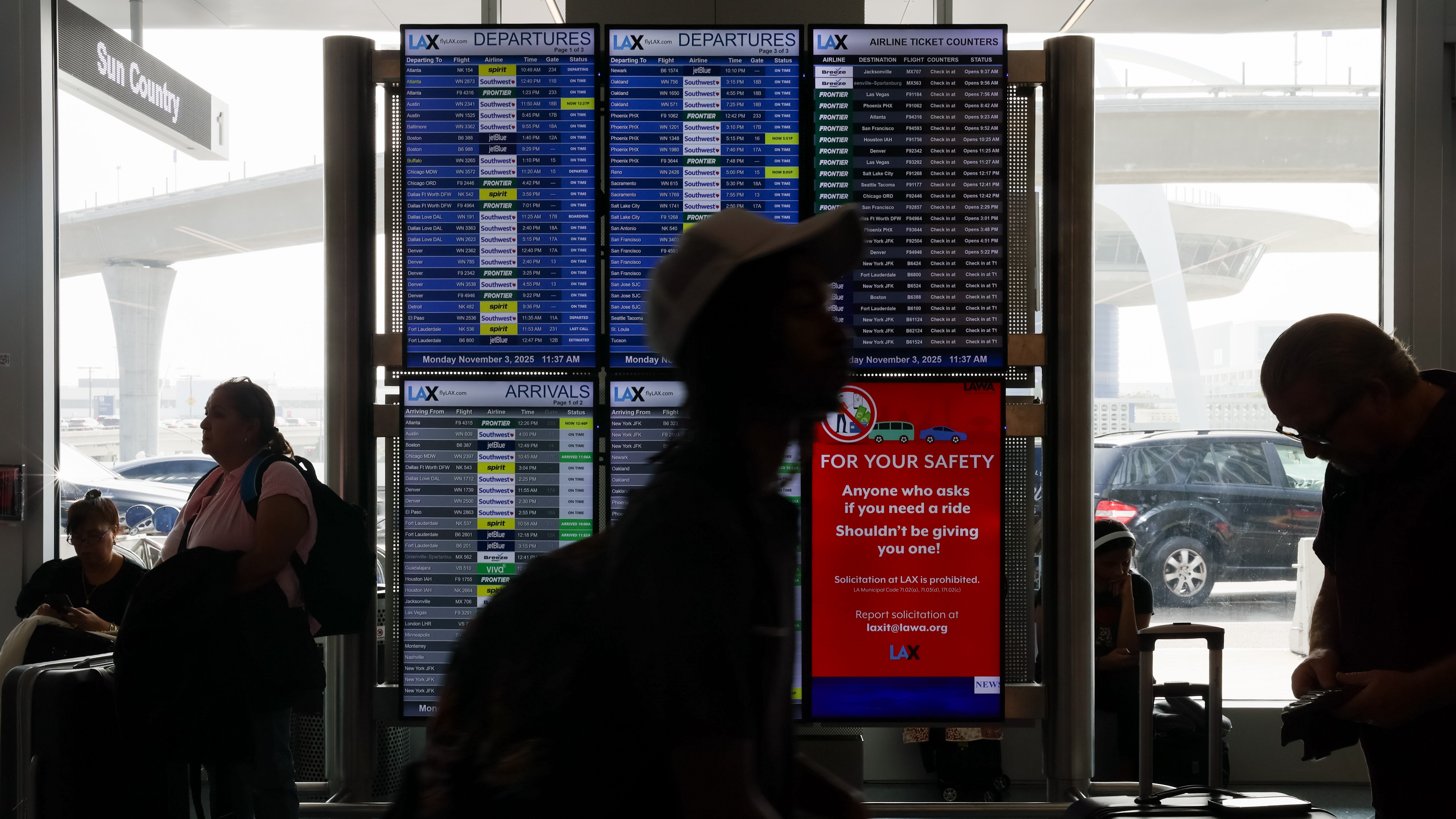 The Federal Aviation Administration issued a ground delay citing staffing shortages in Southern California's airspace, causing flight delays at LAX. (Juliana Yamada / Los Angeles Times via Getty Images)